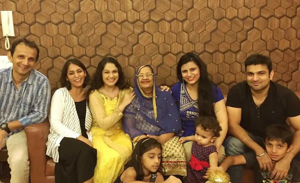 gracy-singh-family