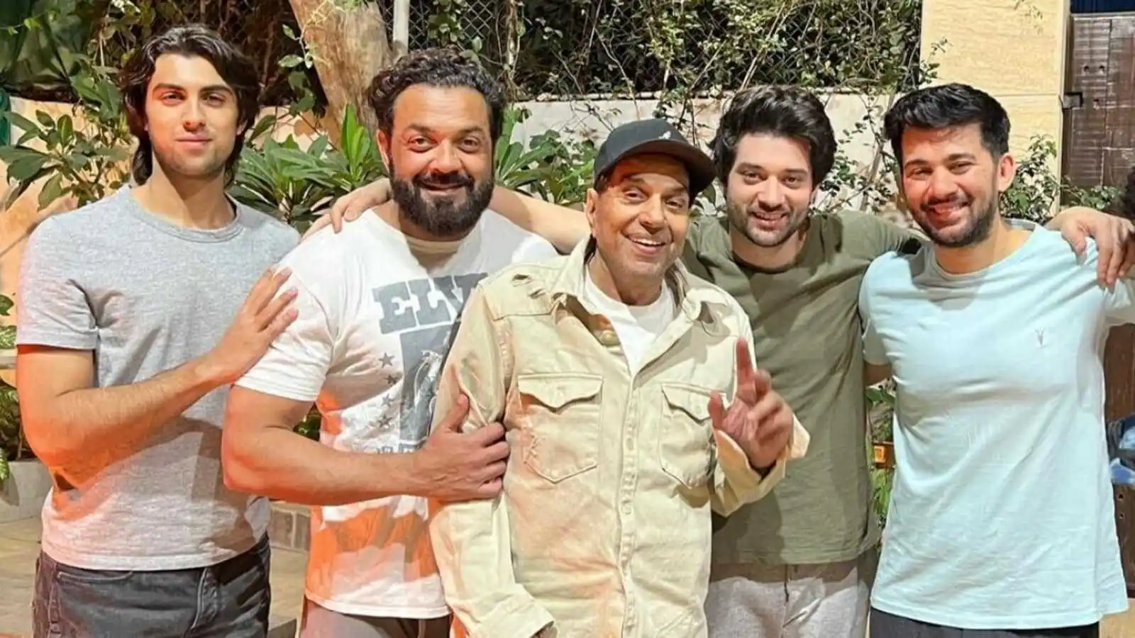 rajveer-deol-family-tring.jpg