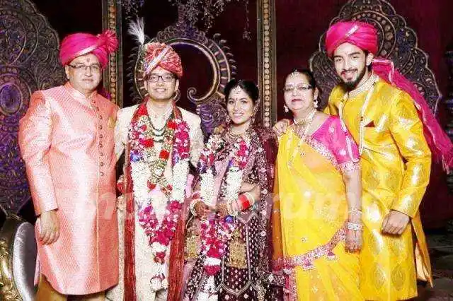 rohit-suchanti-family-tring.jpg rohit-suchanti-family-tring