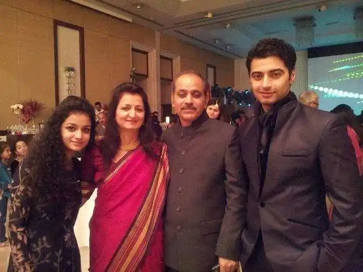 harshad-arora-family.jpg harshad-arora-family