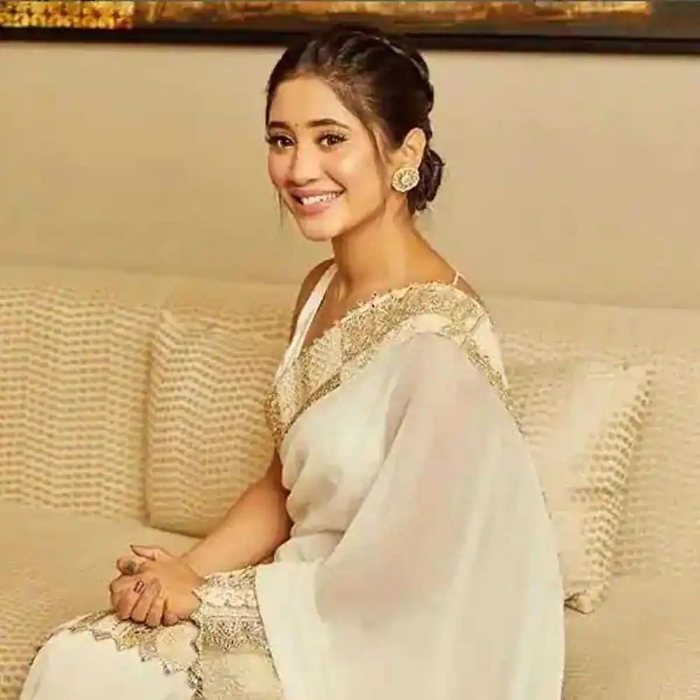 shivangi-Joshi-yrkkh-tring.jpg Shivangi Joshi as Naira Goenka