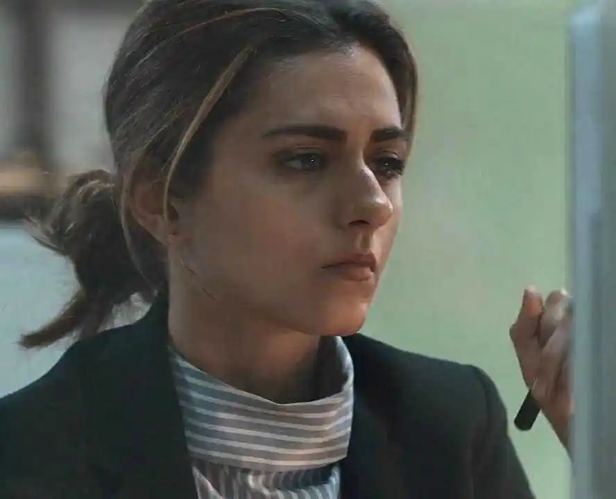 ridhi-dogra-tring.jpg Nusrat Saeed in Asur