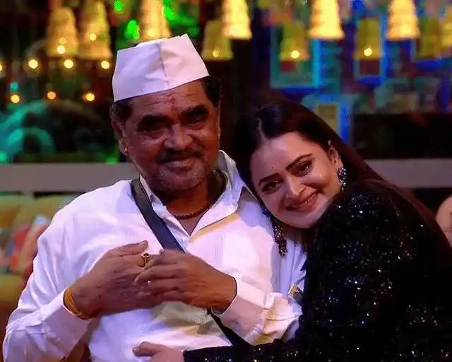 Bebika Dhurve and her father
