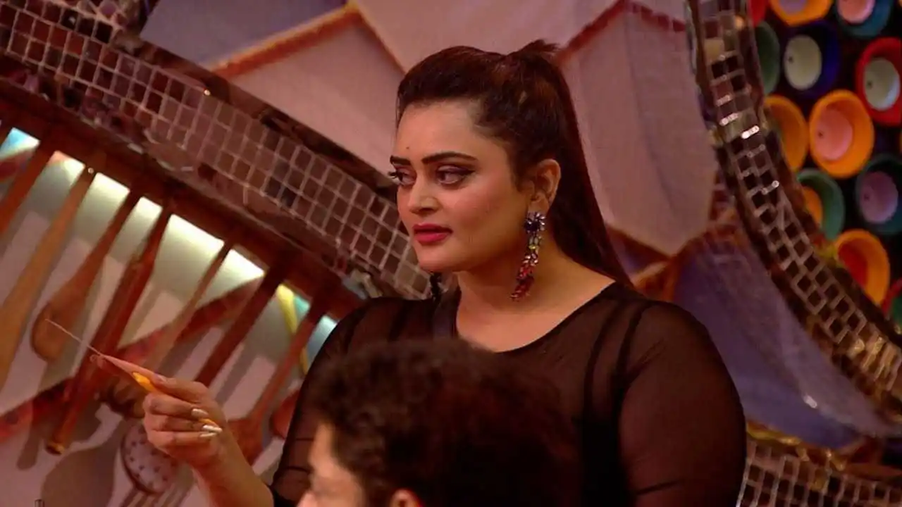 bebika-dhurve-in-bigg-boss-ott