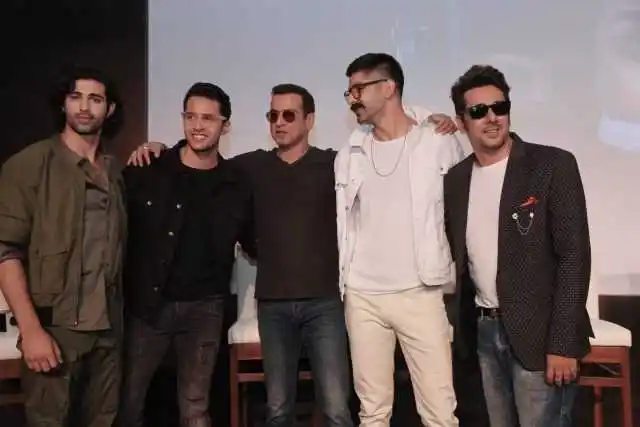 hostages-cast.jpg casting of hostages web series