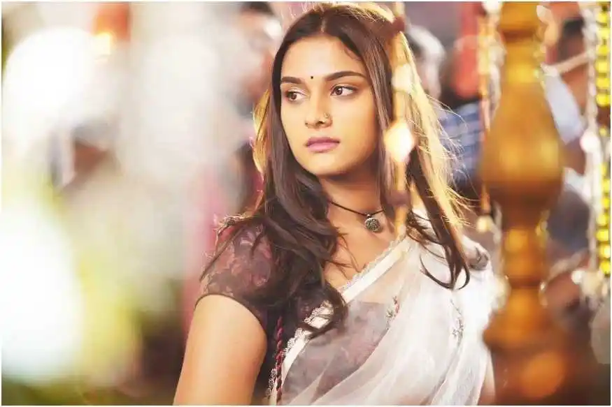 Saiee-Manjrekar-in-dabangg.jpg Saiee-Manjrekar-in-dabangg