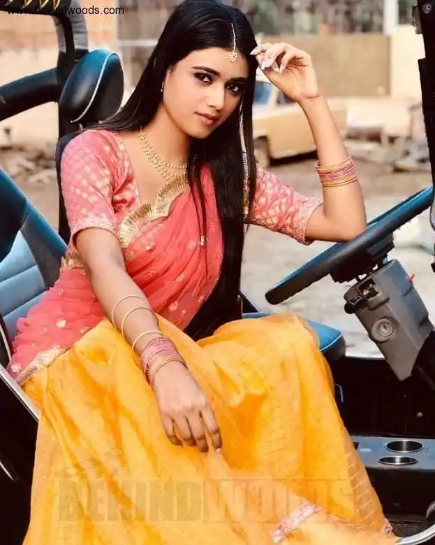 neha-solanki- titli show.jpg