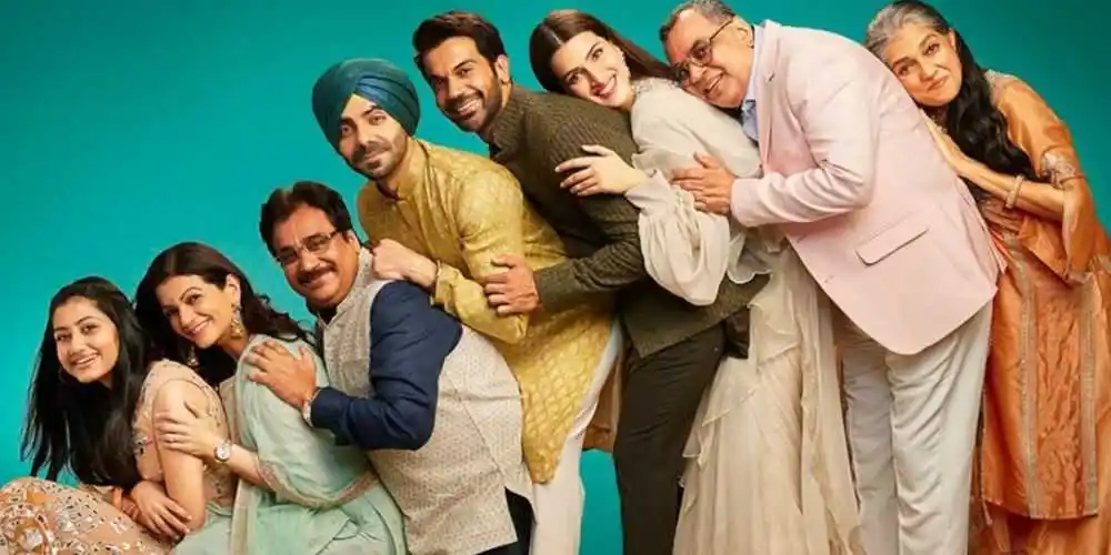 Hum Do Hamare Do Poster.tring.jpg Hum Do Hamare Do Poster