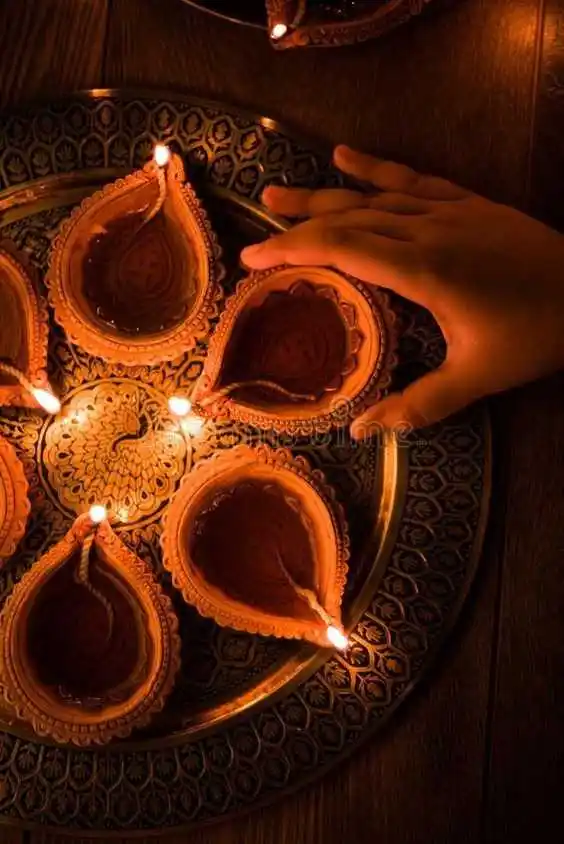 Diwali Diya Images in low light.jpg