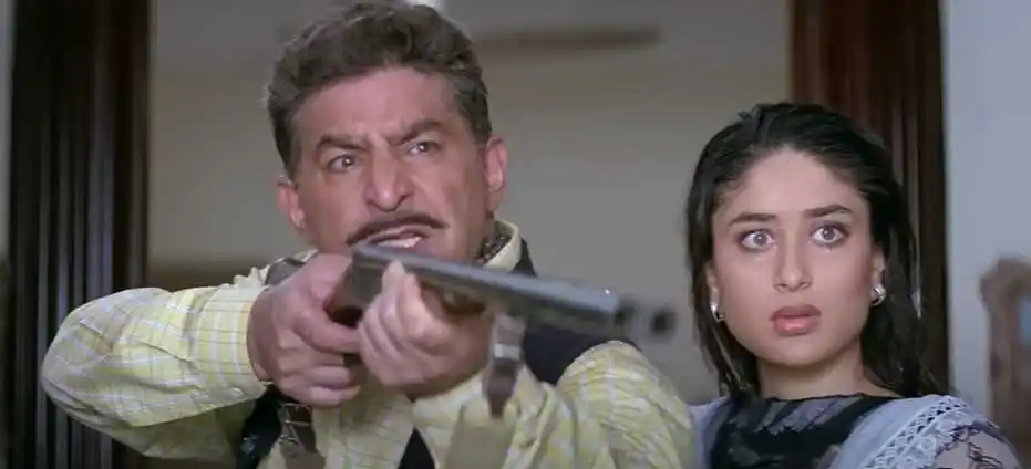 Dalip Tahil and Kareena Kapoor.png
