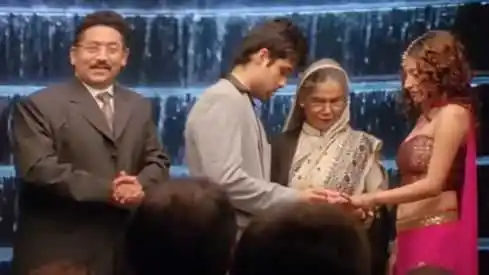 Uday Tikekar in Tumsa Nahin Dekha.tring Uday Tikekar in Tumsa Nahin Dekha