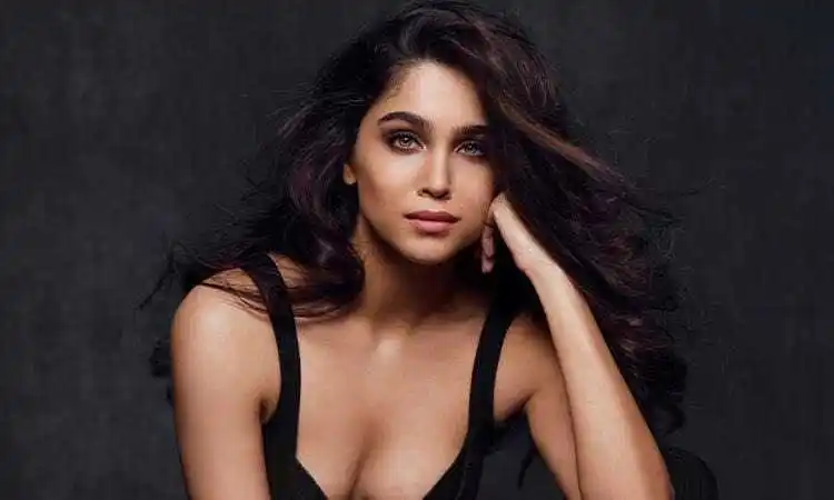 Sharvari Wagh Photoshoot.tring Sharvari Wagh Photoshoot