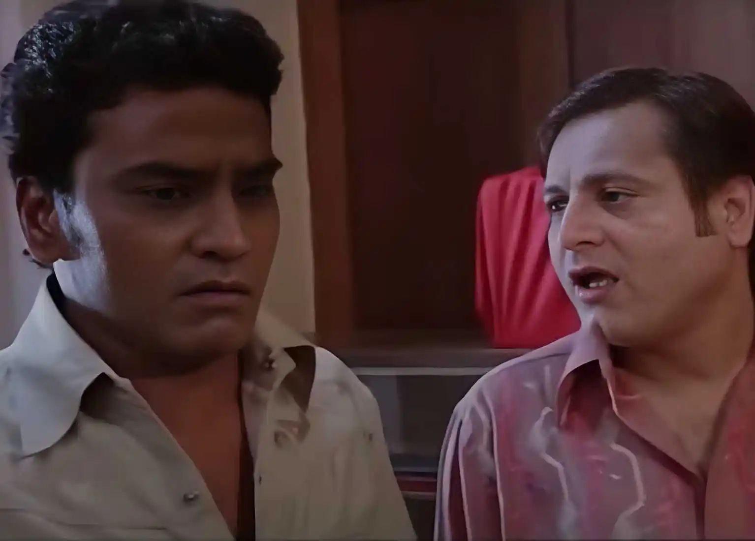 Daya Shankar Pandey and Manoj Joshi in EMI.tring Daya Shankar Pandey and Manoj Joshi in EMI