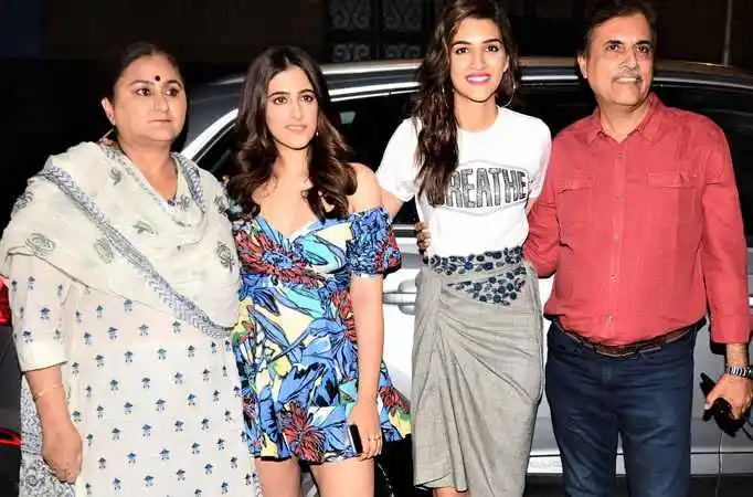 Kriti Sanon's Family Picture.tring Kriti Sanon's Family Picture
