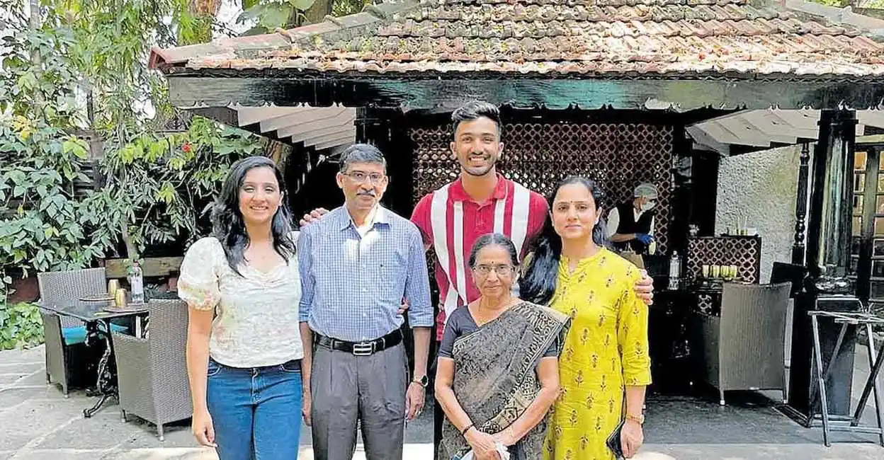 Devdutt Padikkal's Family.tring Devdutt Padikkal's Family