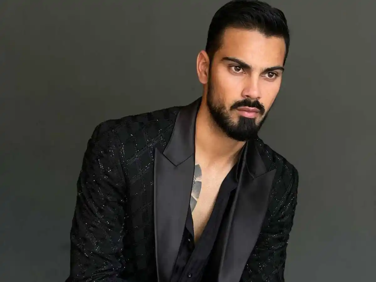 Mayank Dagar Black Suit.tring Mayank Dagar Black Suit