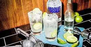 Vodka Soda Recipe - Absolut Drinks