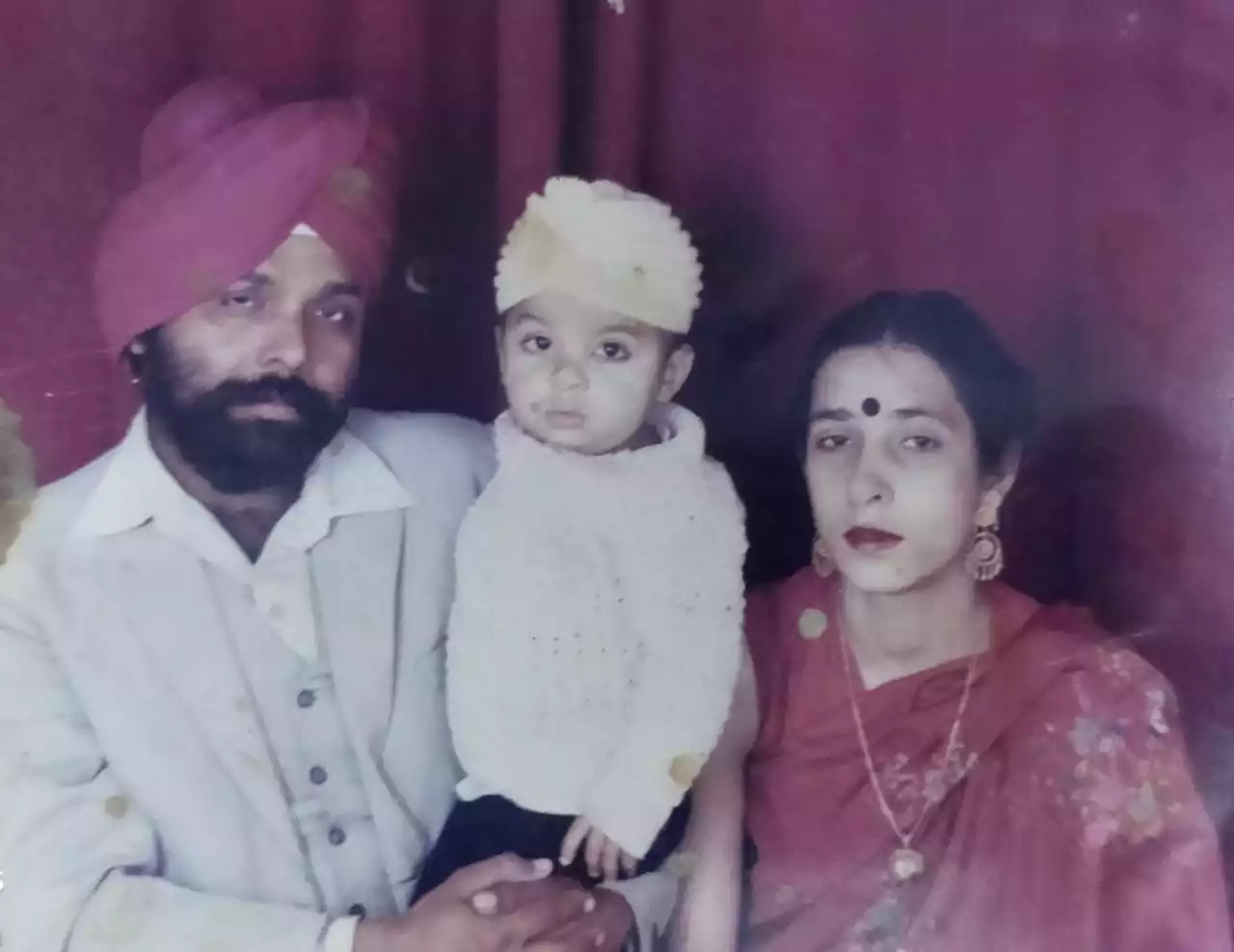 tajinder-bagga-family.jpg