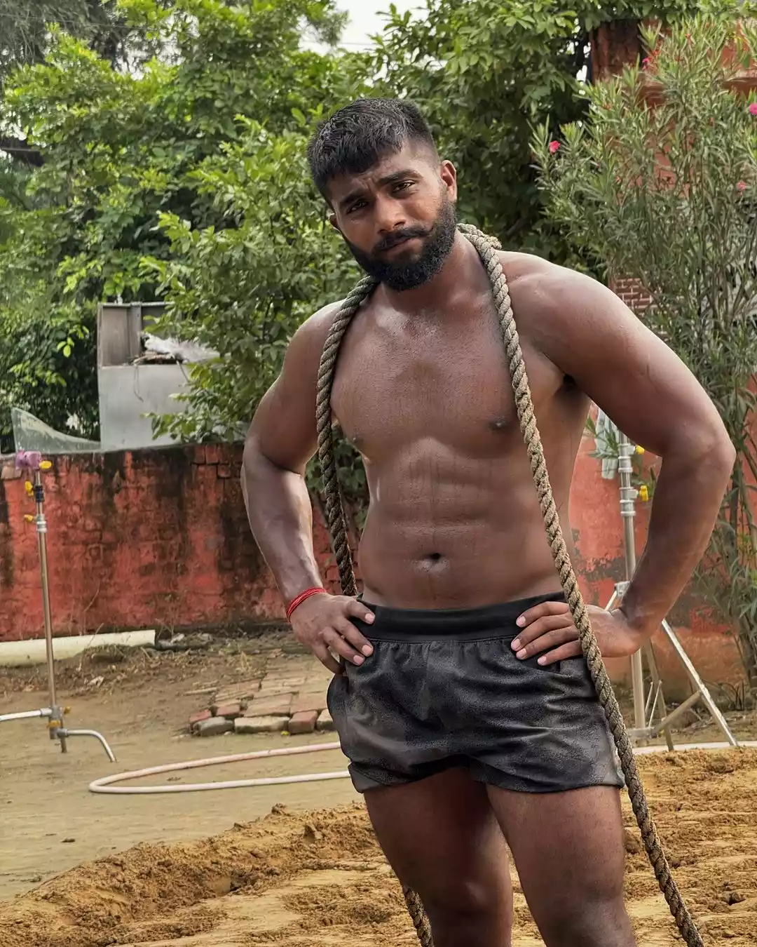 fitness influencer ankit baiyanpuria.jpg fitness influencer ankit baiyanpuria