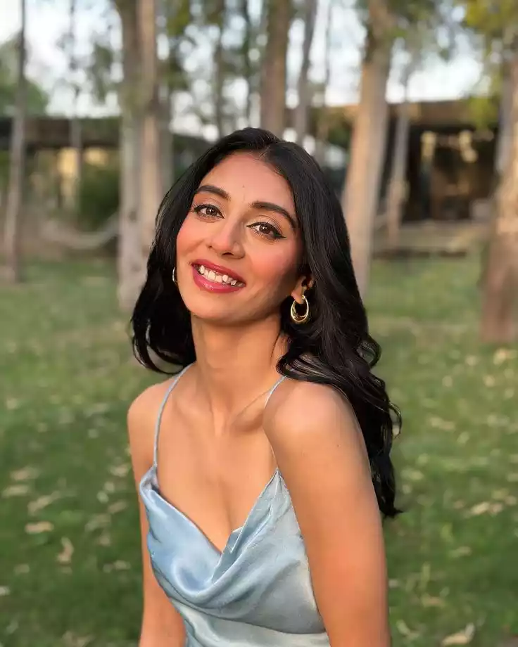 Dolly-Singh Dolly Singh smile