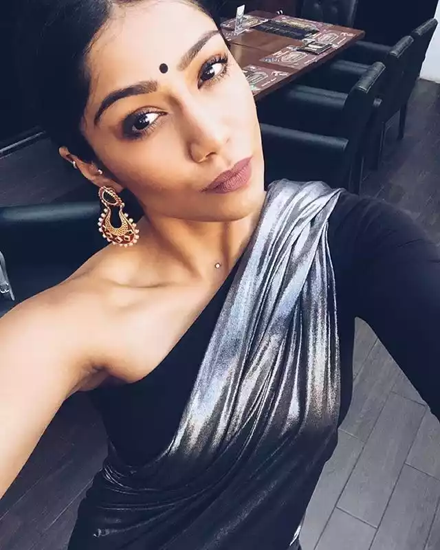 Santoshi-Shetty.jpg Santoshi Shetty Hot Picture