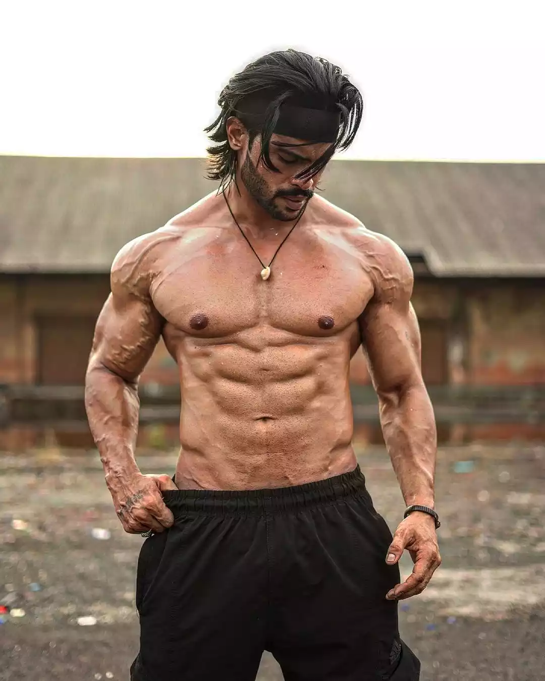 Mumbai fitness influencer Arhan Ansari.jpg Mumbai fitness influencer Arhan Ansari