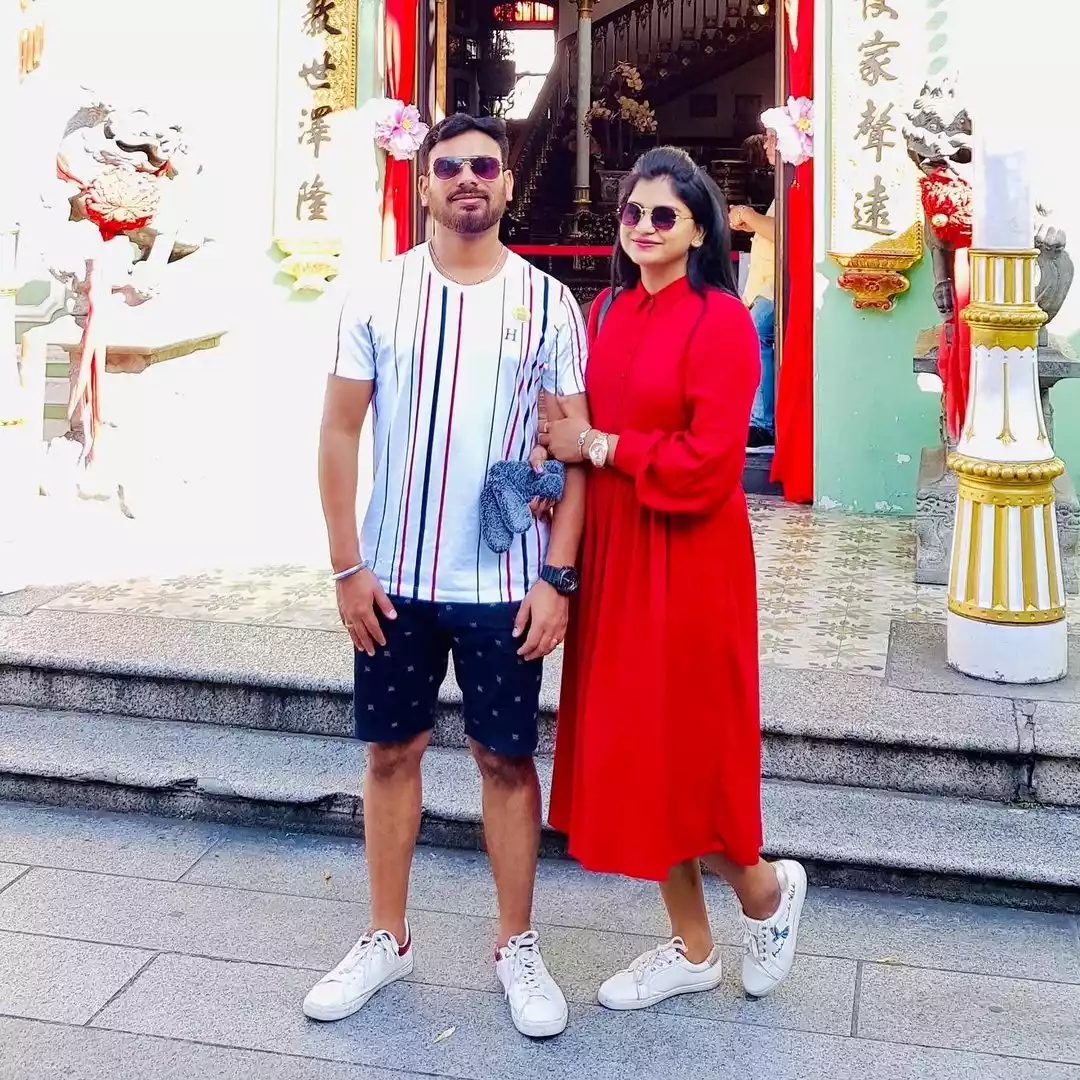 Travel Influencers K Balaji & Neethu Travel Influencers K Balaji & Neethu