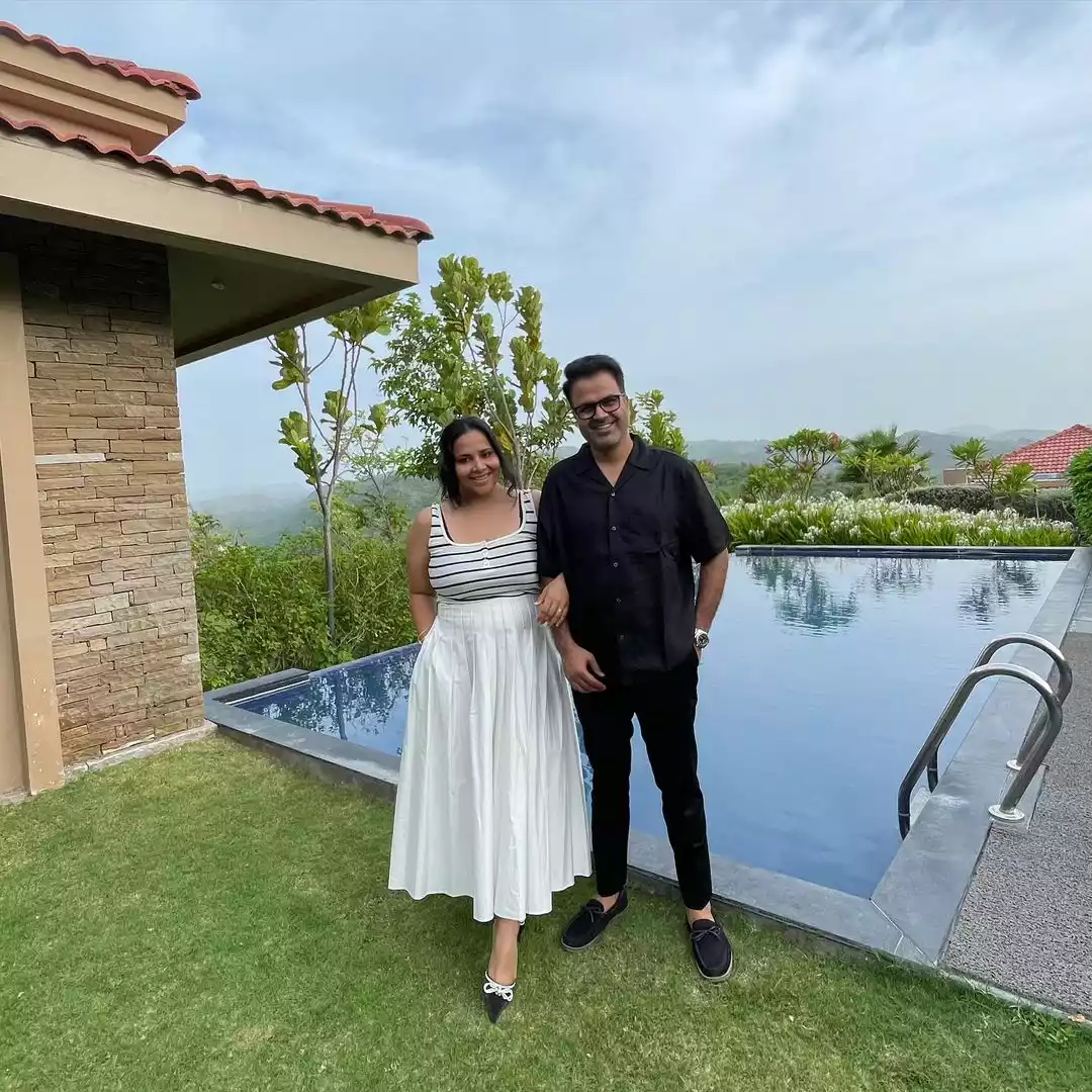 Family Travel Influencers Isha Manju And Jagdeep Manju