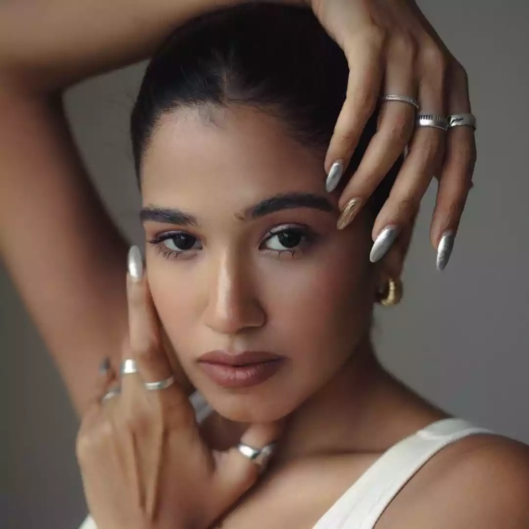 Gen Z Beauty Influencer Anmol Dua Gen Z Beauty Influencer Anmol Dua