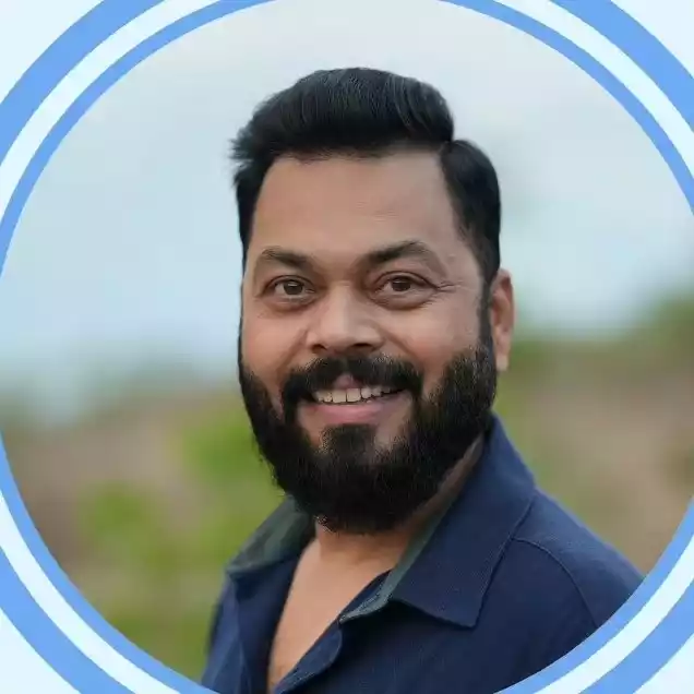 Tech Inluencer Arun Prabhudesai (TrackinTech).jpg Tech Inluencer Arun Prabhudesai (TrackinTech)