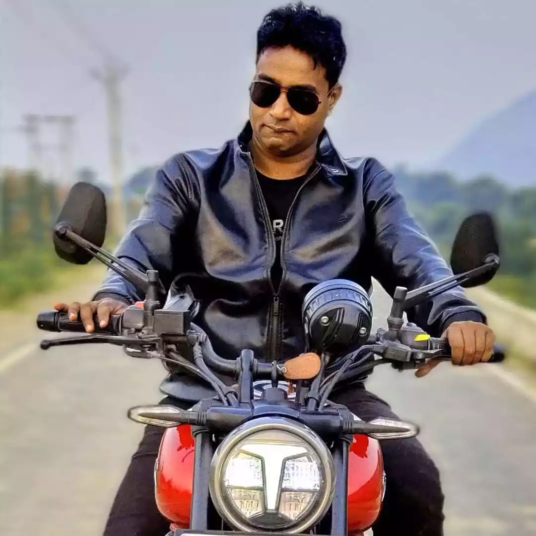 Tech Youtuber Dharmendra Kumar (My Smart Support).jpg Tech Youtuber Dharmendra Kumar (My Smart Support)