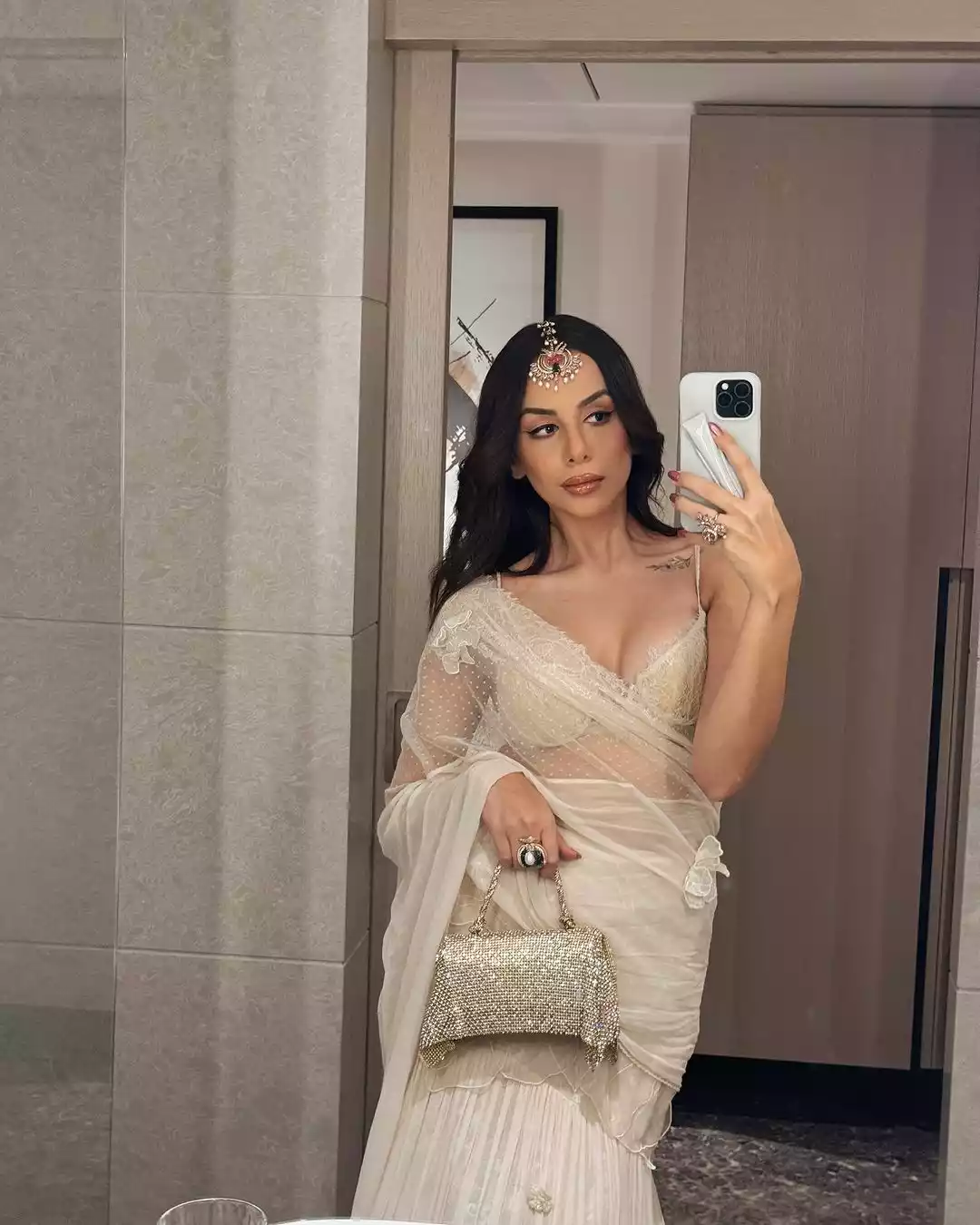 Fashion INfluencer Nitibha Kaul Fashion INfluencer Nitibha Kaul