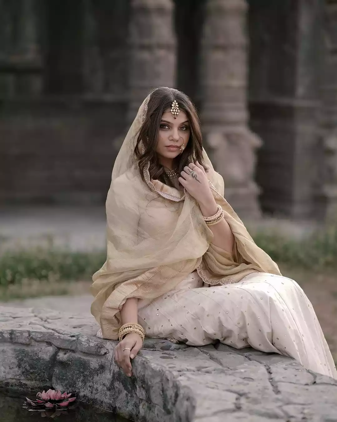 Fashion Influencer Vrushali Vachhiyat Fashion Influencer Vrushali Vachhiyat