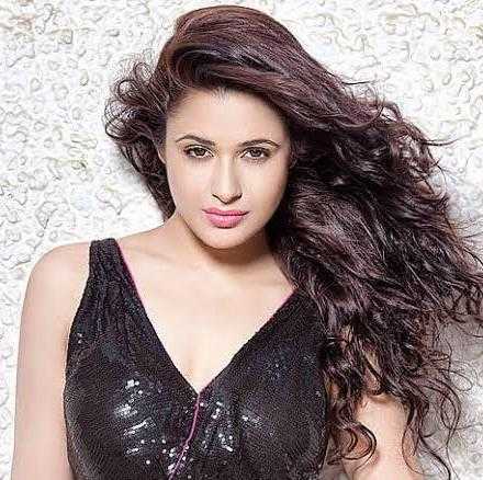 Celebrity Yuvika Chaudhary - Tring India