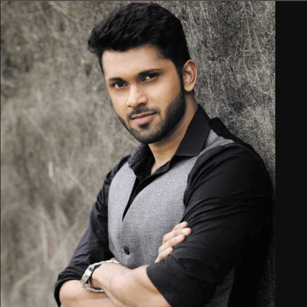 Celebrity Ashutosh Patki - Tring India