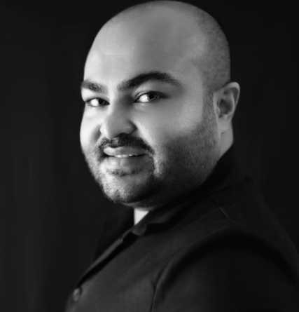 Celebrity Rishab Khanna - Tring India