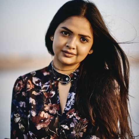 Celebrity Apurva Gore - Tring India