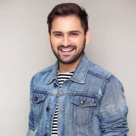 Celebrity Siddharth Chandekar - Tring India