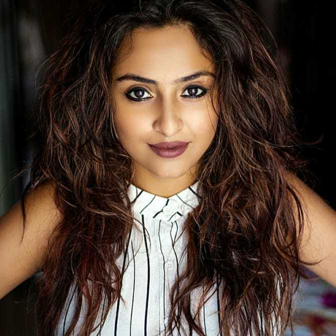 Celebrity Tapasya Agnihotri - Tring India
