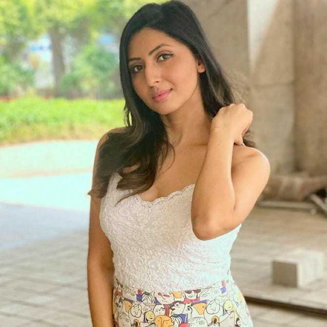 Celebrity Tanaya Gupta - Tring India