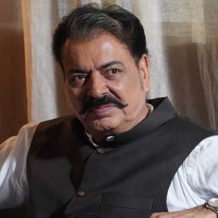Celebrity Karmveer Choudhary - Tring India