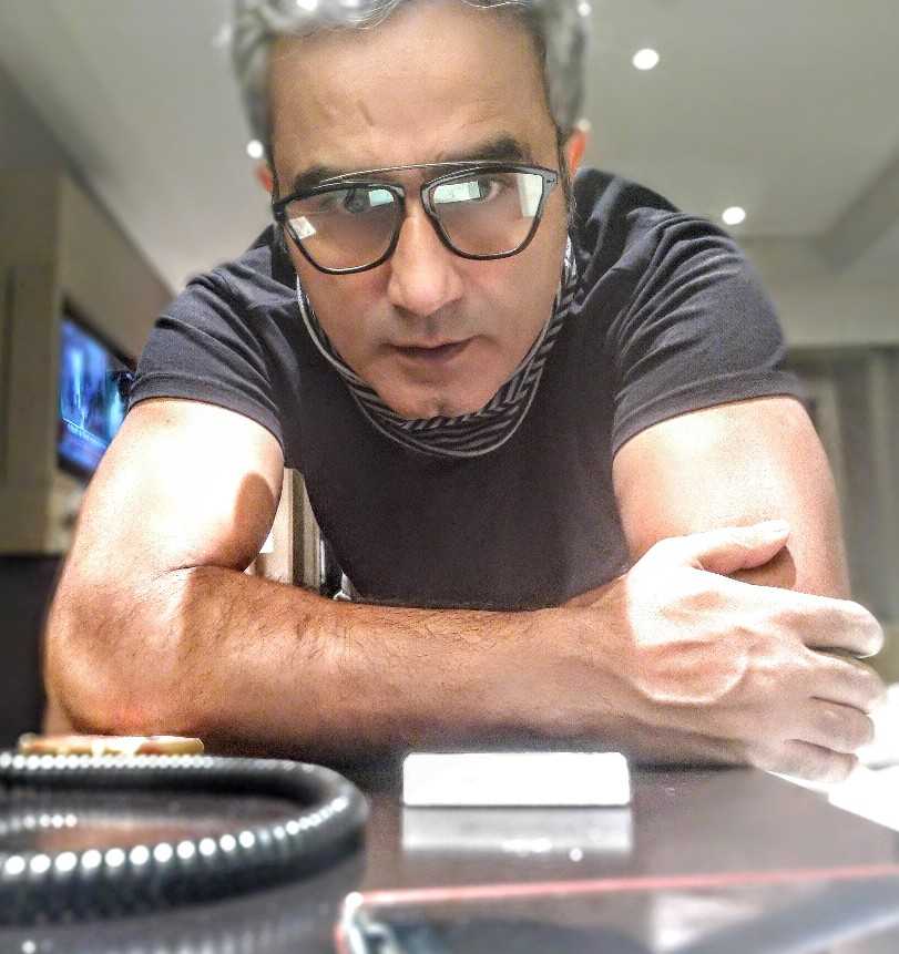 Celebrity Saad Baba - Tring India