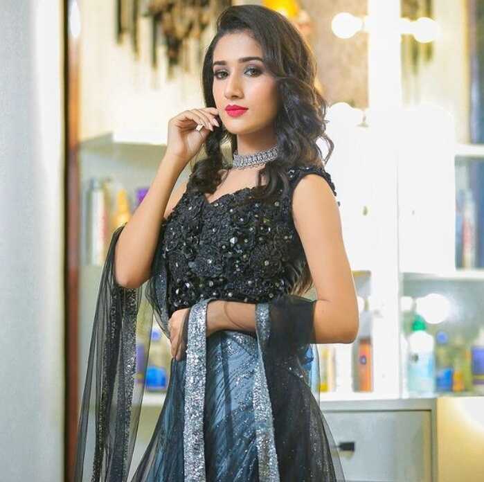 Celebrity Muskan Kalra - Tring India