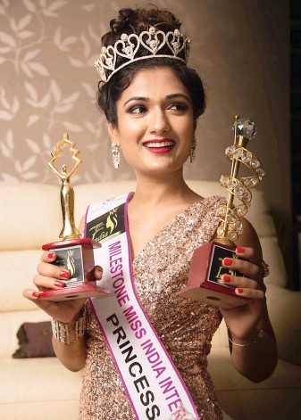 Celebrity Eesha Agarwal - Tring India