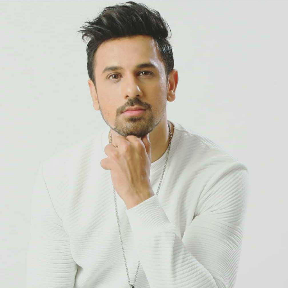 Celebrity Ravi Shukla - Tring India