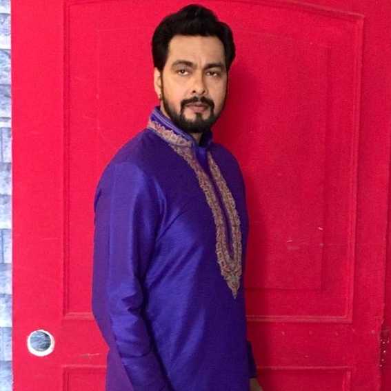 Celebrity Aanand Dev - Tring India