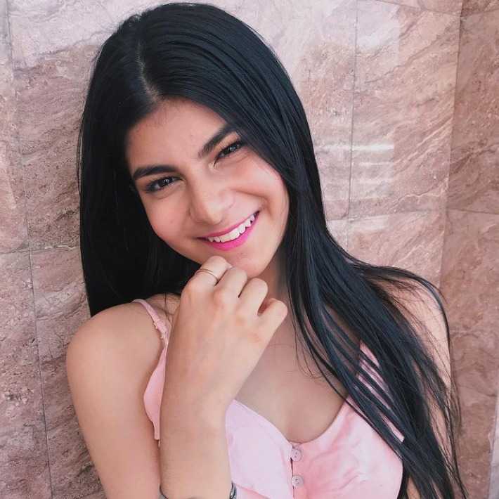 Celebrity Bhavika Anand - Tring India