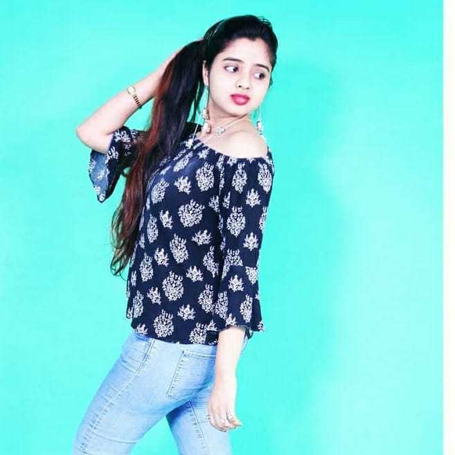 Celebrity Khushboo Gomey - Tring India