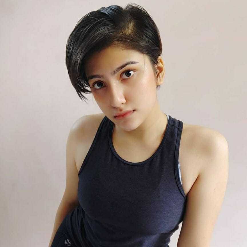 Celebrity Mishti Sen - Tring India