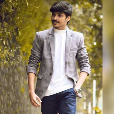 Celebrity Akshay Chavan - Tring India